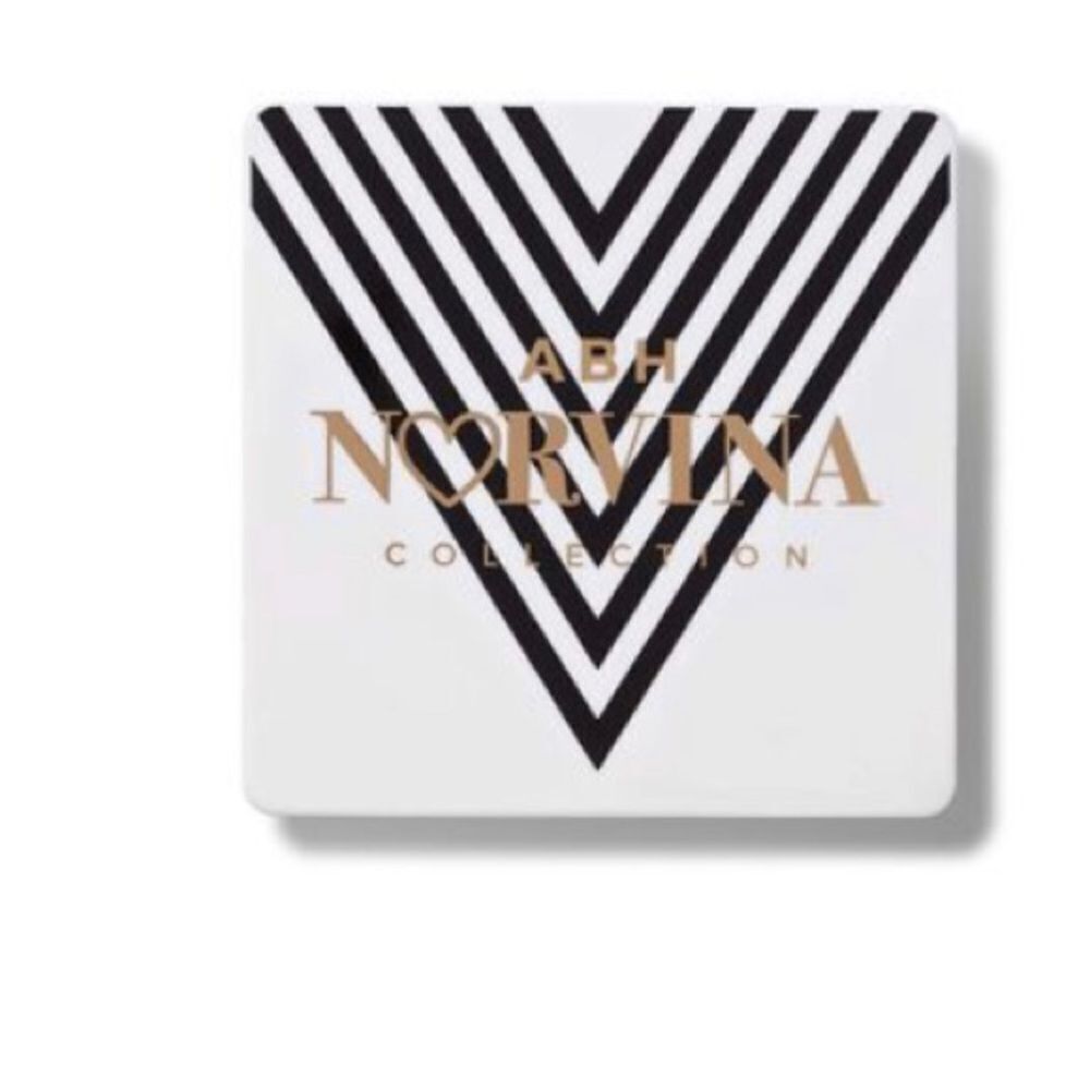 MINI NORVINA PRO PIGMENT PALETTE VOL.1